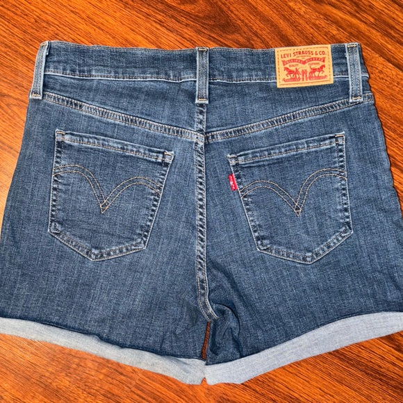 Levi's Pants - Levi Strauss & Co Womens Denim Jeans Shorts 28” Waist Mid Length EUC